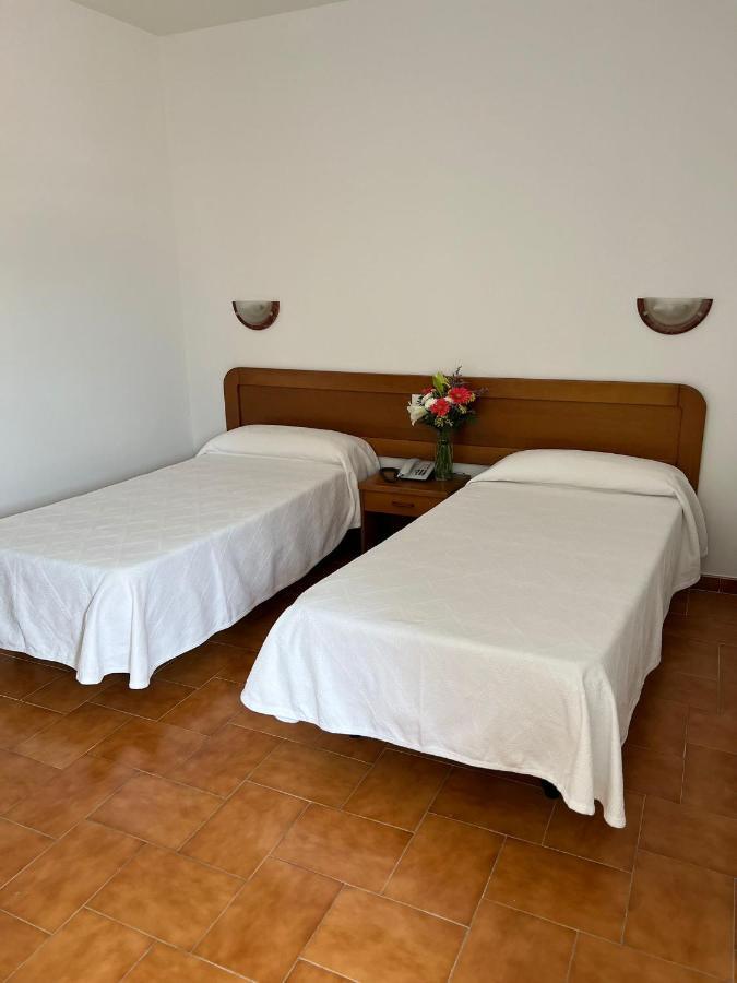 Hotel Argibay О Грове Екстериор снимка