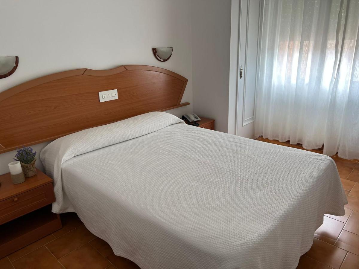 Hotel Argibay О Грове Екстериор снимка