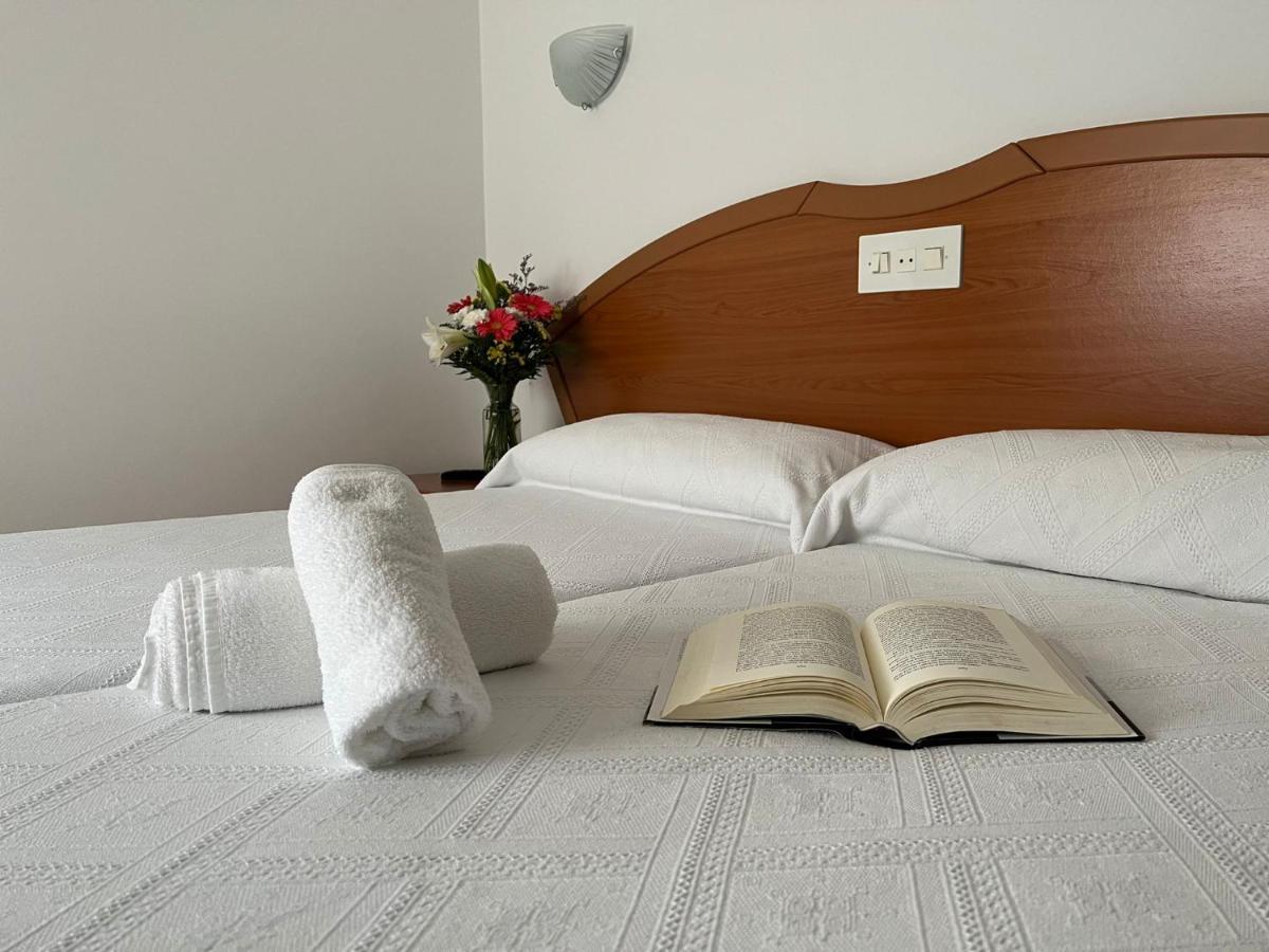 Hotel Argibay О Грове Екстериор снимка