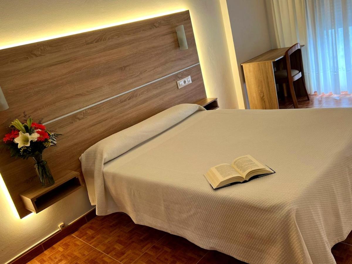 Hotel Argibay О Грове Екстериор снимка